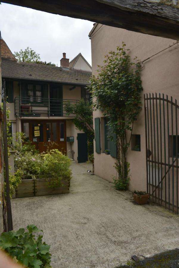 Saint Sauveur Bed & Breakfast Herisson Ngoại thất bức ảnh